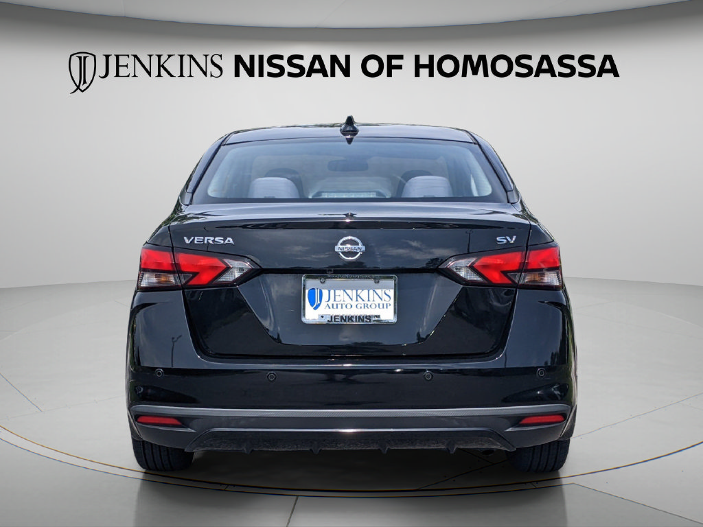 Used 2022 Nissan Versa SV FWD image 6