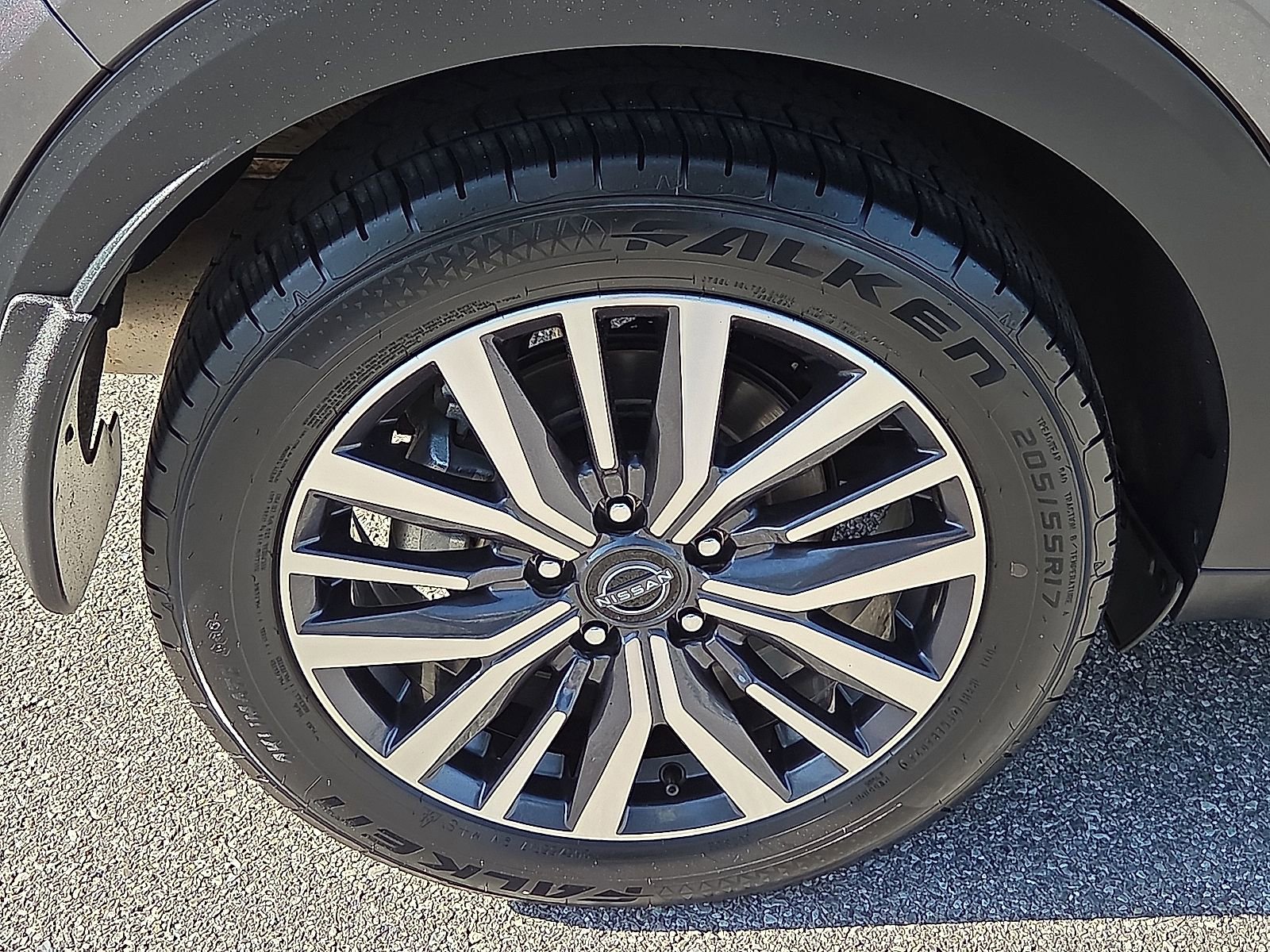 Used 2023 Nissan Kicks SR FWD image 7