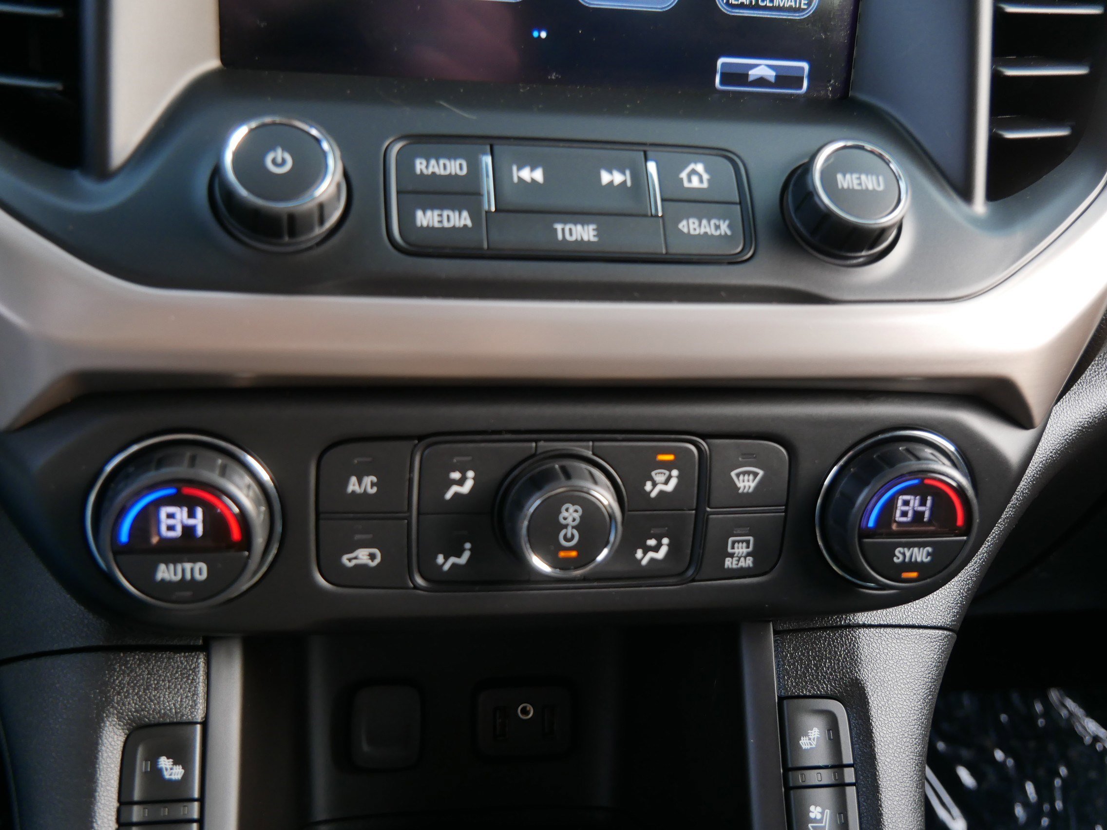 Used 2018 GMC Acadia Denali w/ LPO, Floor Liner Package image 23