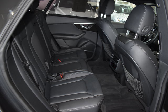 Certified 2025 Audi Q8 Premium Plus w/ Premium Plus Package AWD/4WD image 15