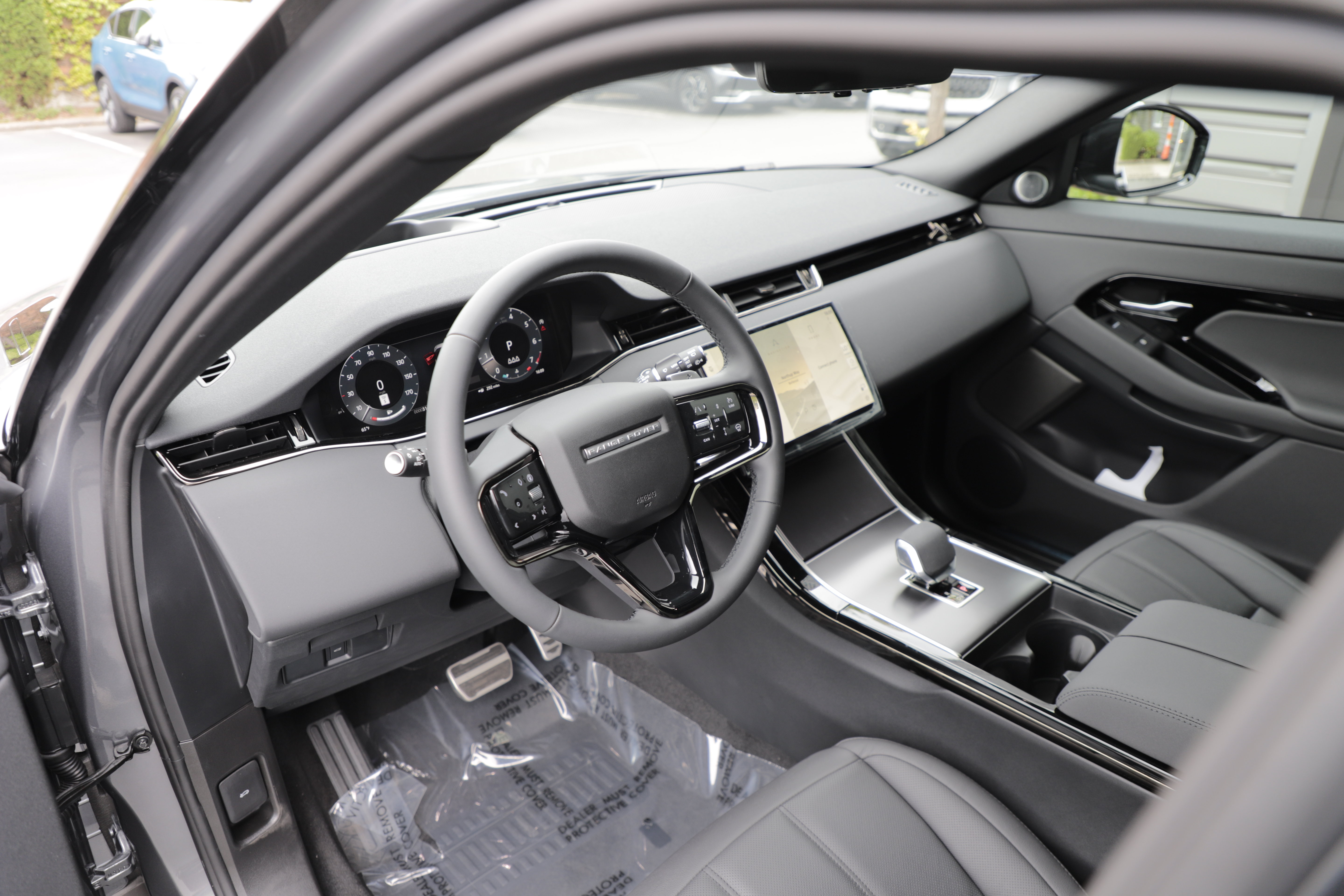 New 2026 Land Rover Range Rover Evoque Dynamic SE AWD/4WD image 18