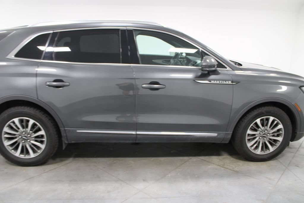 Used 2020 Lincoln Nautilus FWD w/ Equipment Group 101A image 11