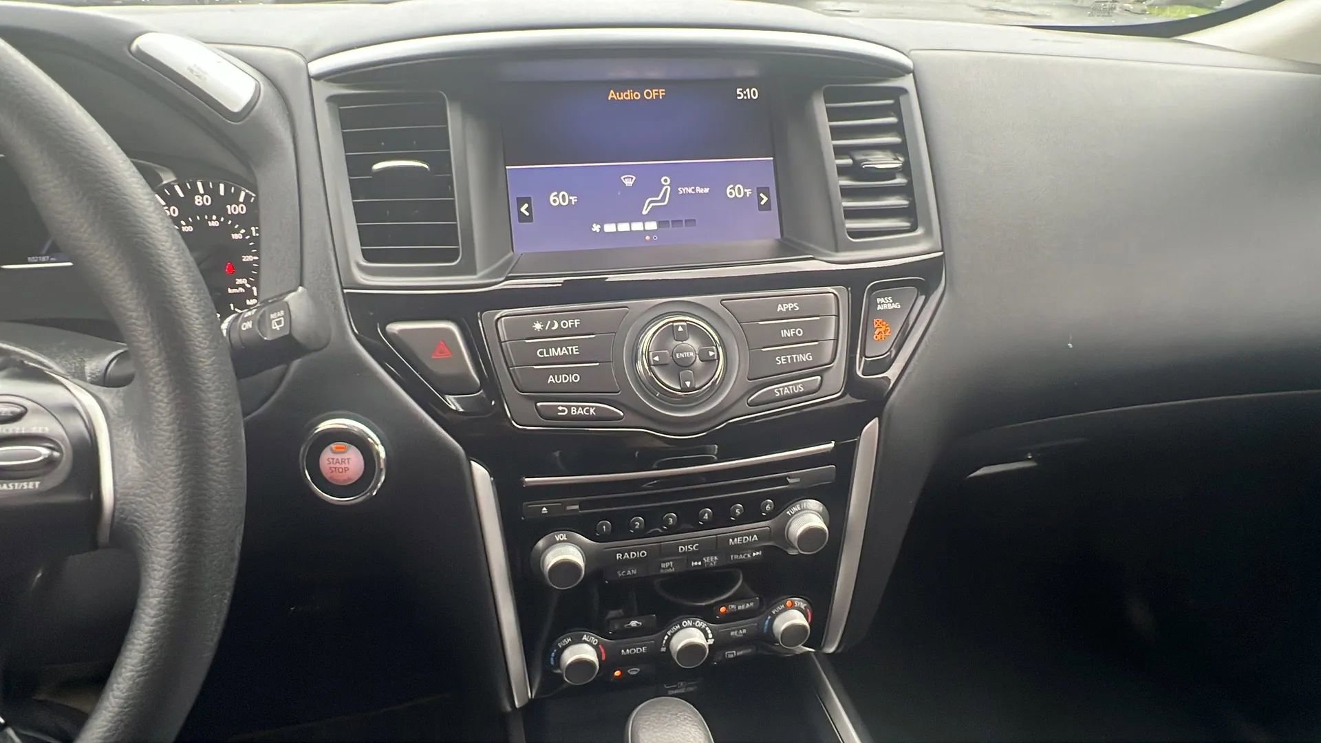 Used 2019 Nissan Pathfinder S image 17