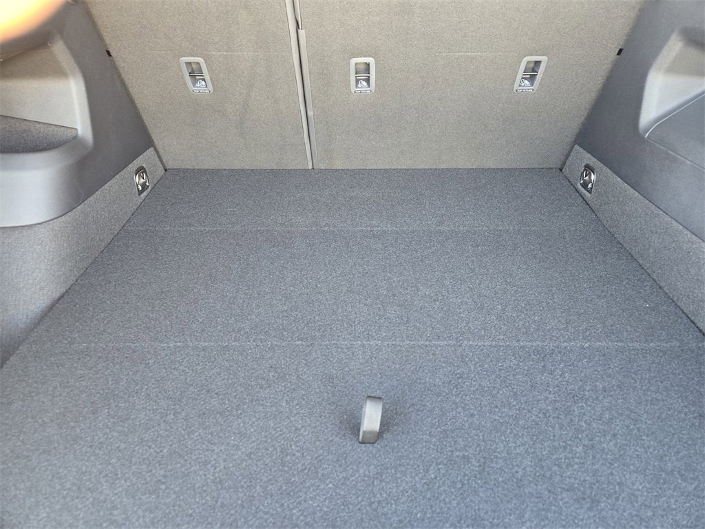 New 2026 Volkswagen Tiguan SE image 24