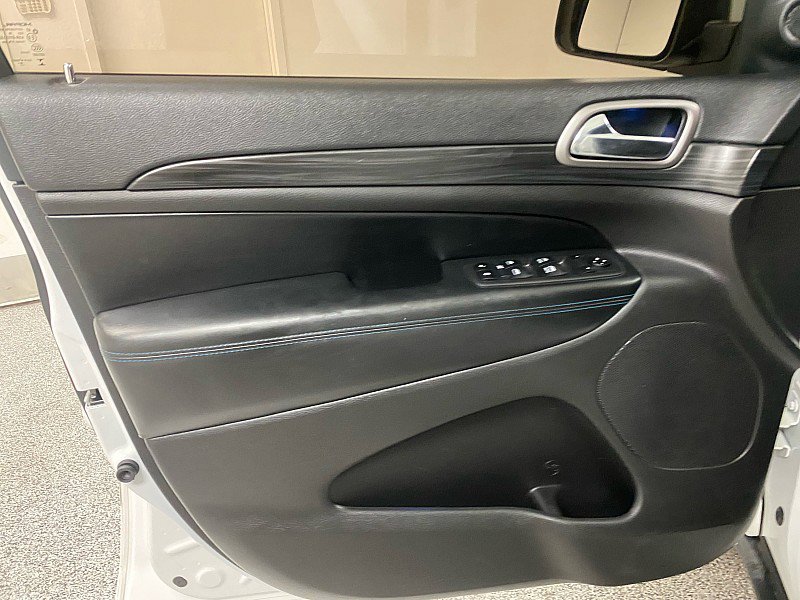 Used 2019 Jeep Grand Cherokee Laredo image 10