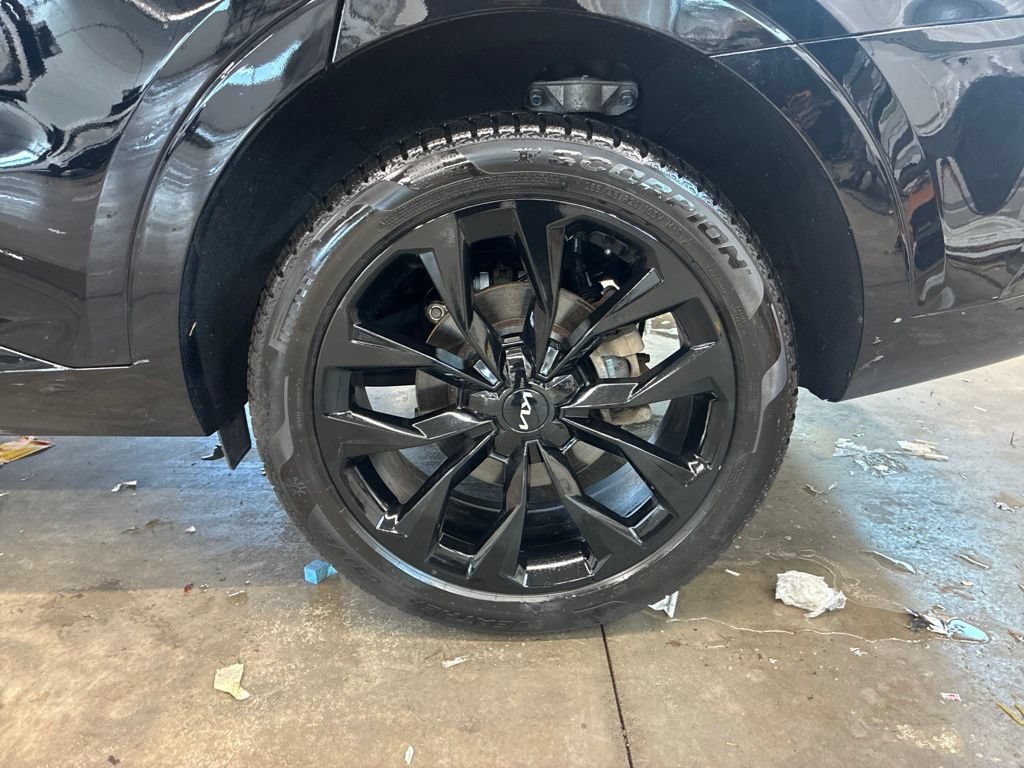 Certified 2023 Kia Sorento SX AWD/4WD image 13