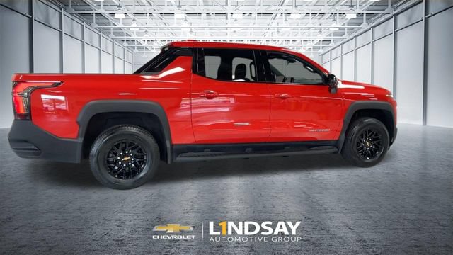 Certified 2025 Chevrolet Silverado EV LT AWD/4WD image 2