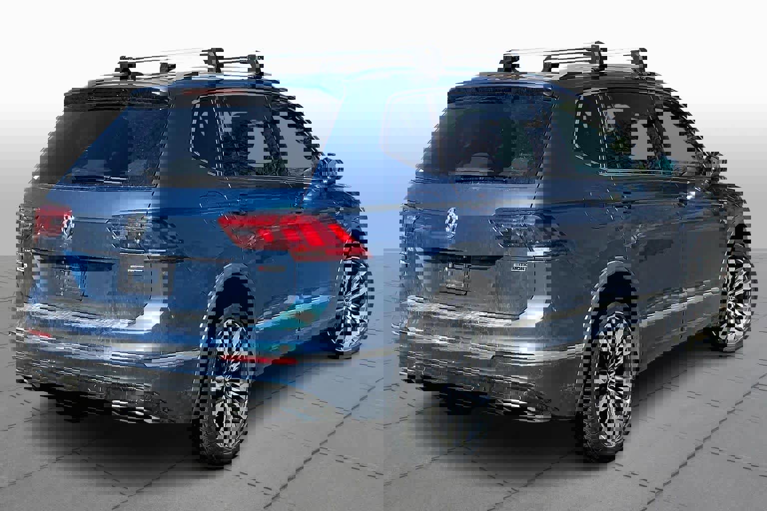 Used 2020 Volkswagen Tiguan SEL Premium R-Line w/ 3rd Row Seat Package image 13