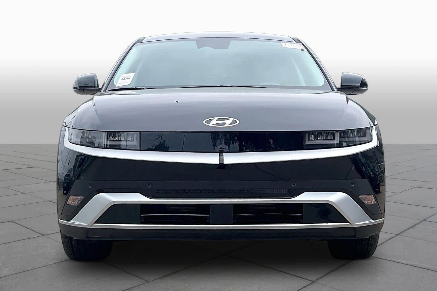 Certified 2026 Hyundai Ioniq 5 SEL RWD image 3