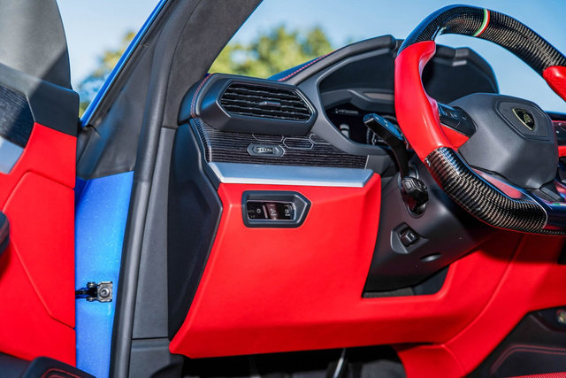 Used 2019 Lamborghini Urus image 54