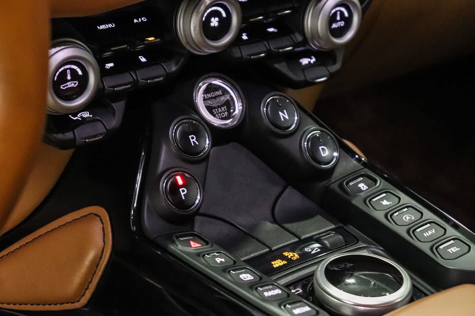 Used 2020 Aston Martin V8 Vantage Coupe RWD image 18