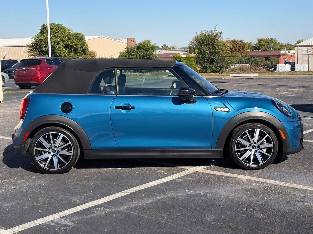Used 2024 MINI Cooper S FWD image 2