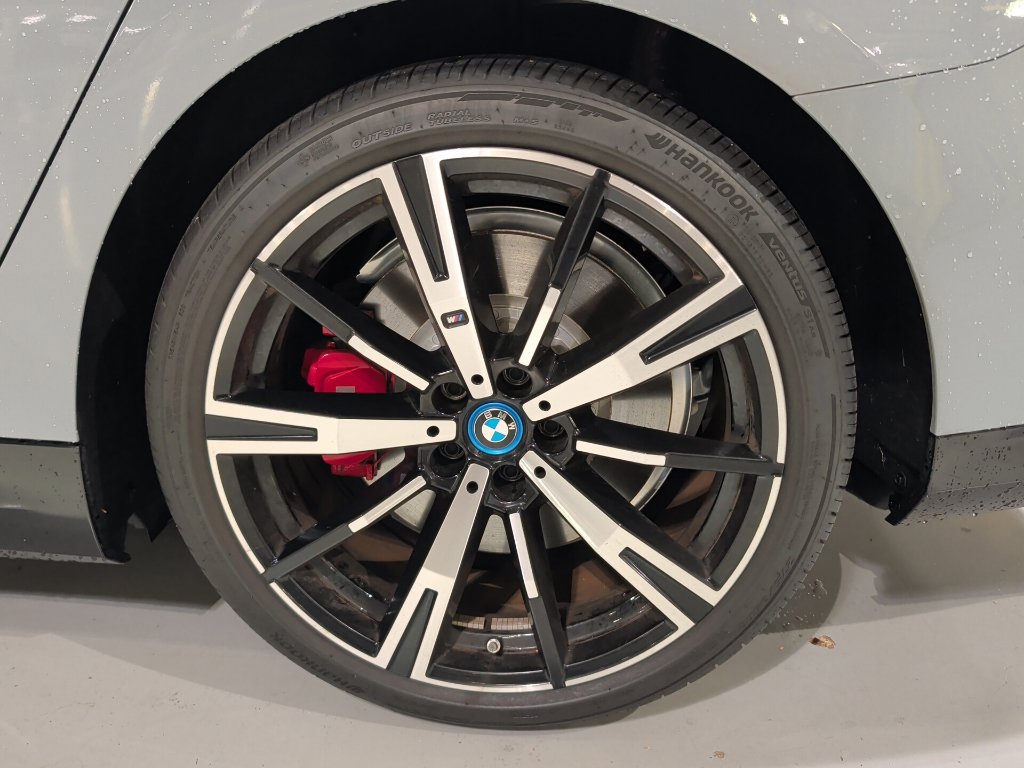 Certified 2025 BMW i5 M60 w/ Premium Package AWD/4WD image 8
