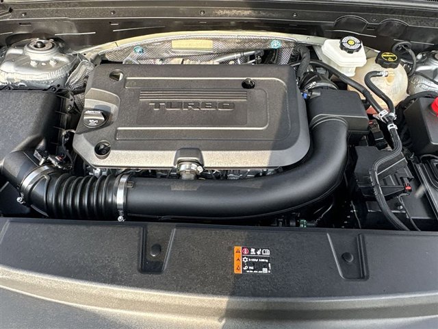 Certified 2025 Buick Envision Avenir image 30