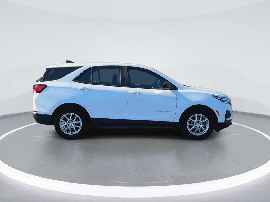 Used 2024 Chevrolet Equinox LS w/ LPO, Floor Liner Package image 9