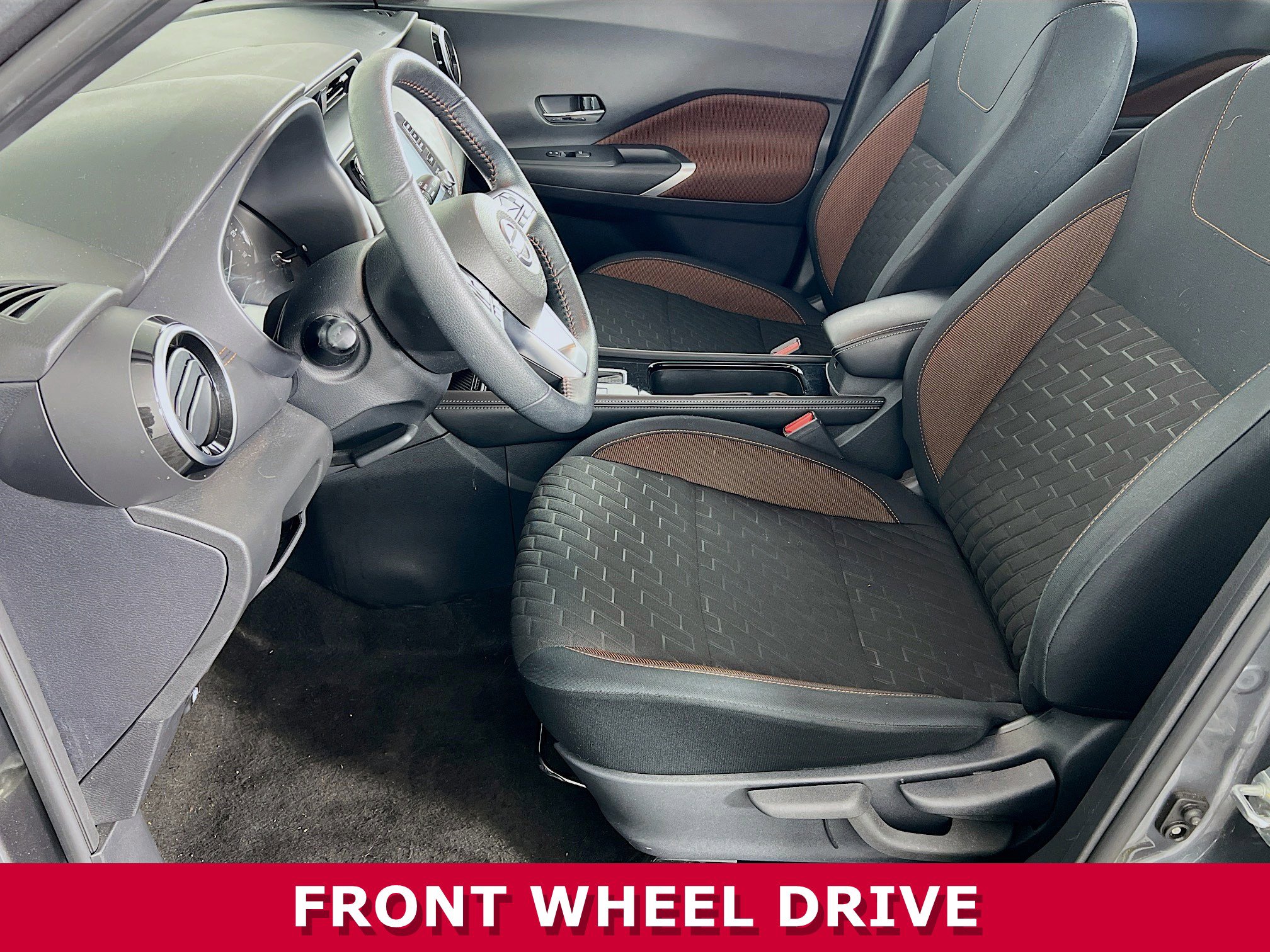 Used 2023 Nissan Kicks SR image 3