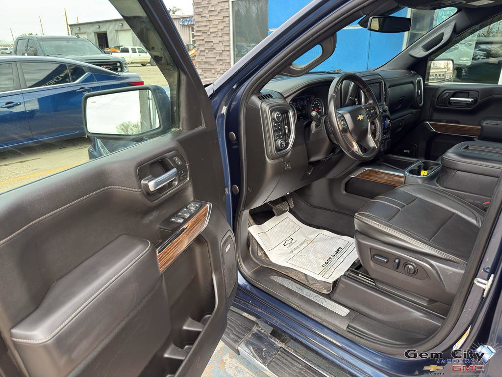 Used 2022 Chevrolet Silverado 1500 High Country w/ Safety Package II image 14