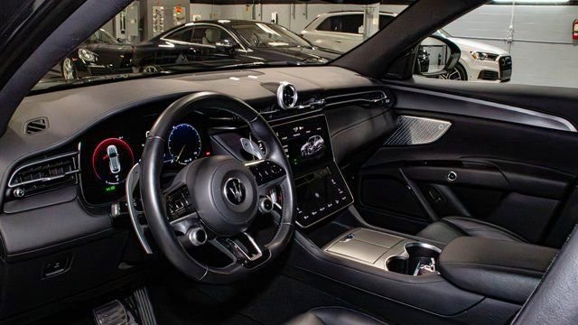 Used 2023 Maserati Grecale GT image 6