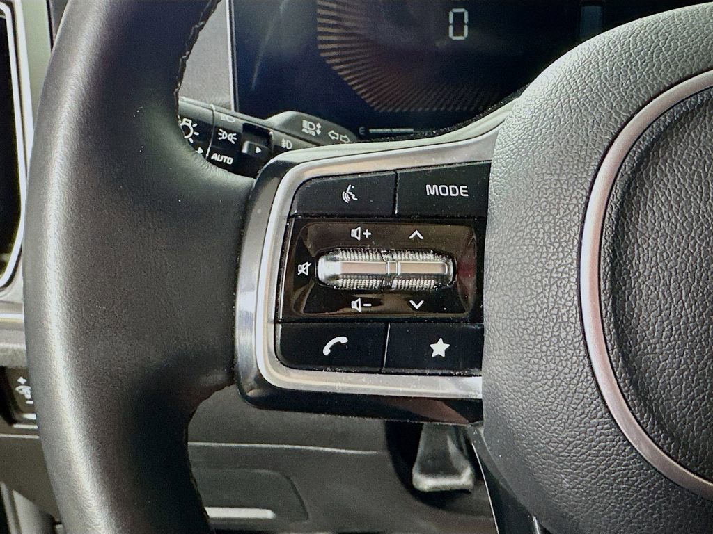 Used 2024 Kia Sorento X-Line EX image 23