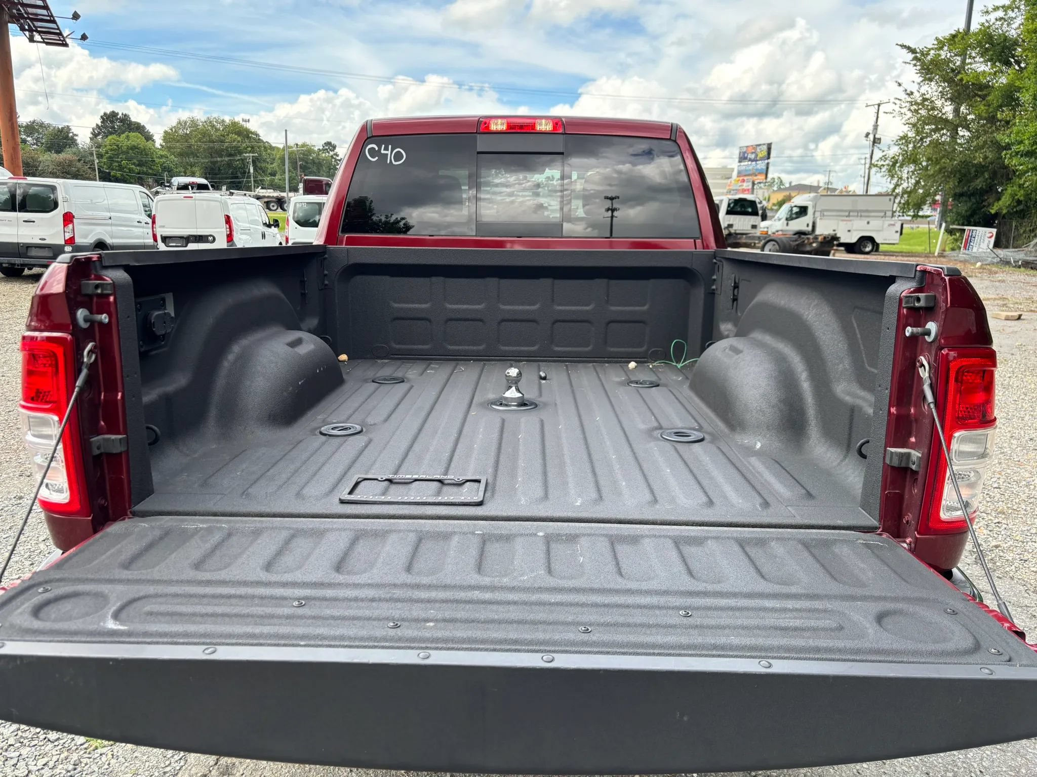 Used 2024 RAM 2500 Tradesman w/ Chrome Appearance Group AWD/4WD image 15