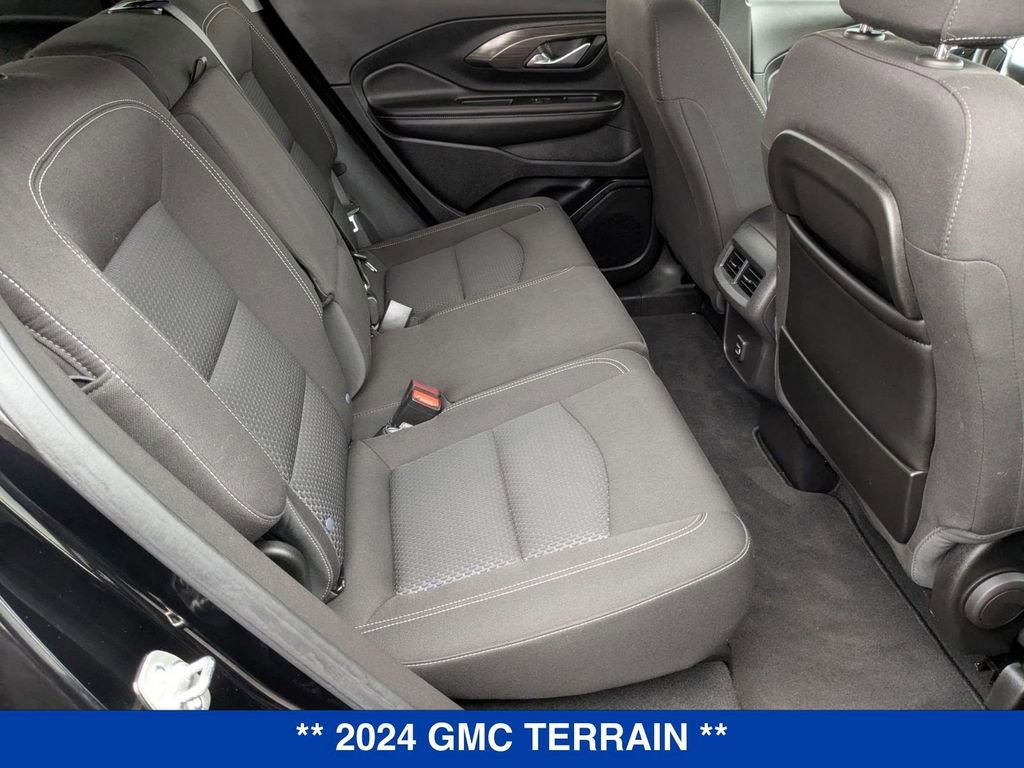 Used 2024 GMC Terrain SLE image 29