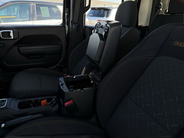 Used 2024 Jeep Gladiator Mojave w/ Convenience Group image 28