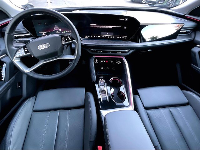 Used 2025 Audi Q5 Premium Plus w/ Premium Plus AWD/4WD image 12