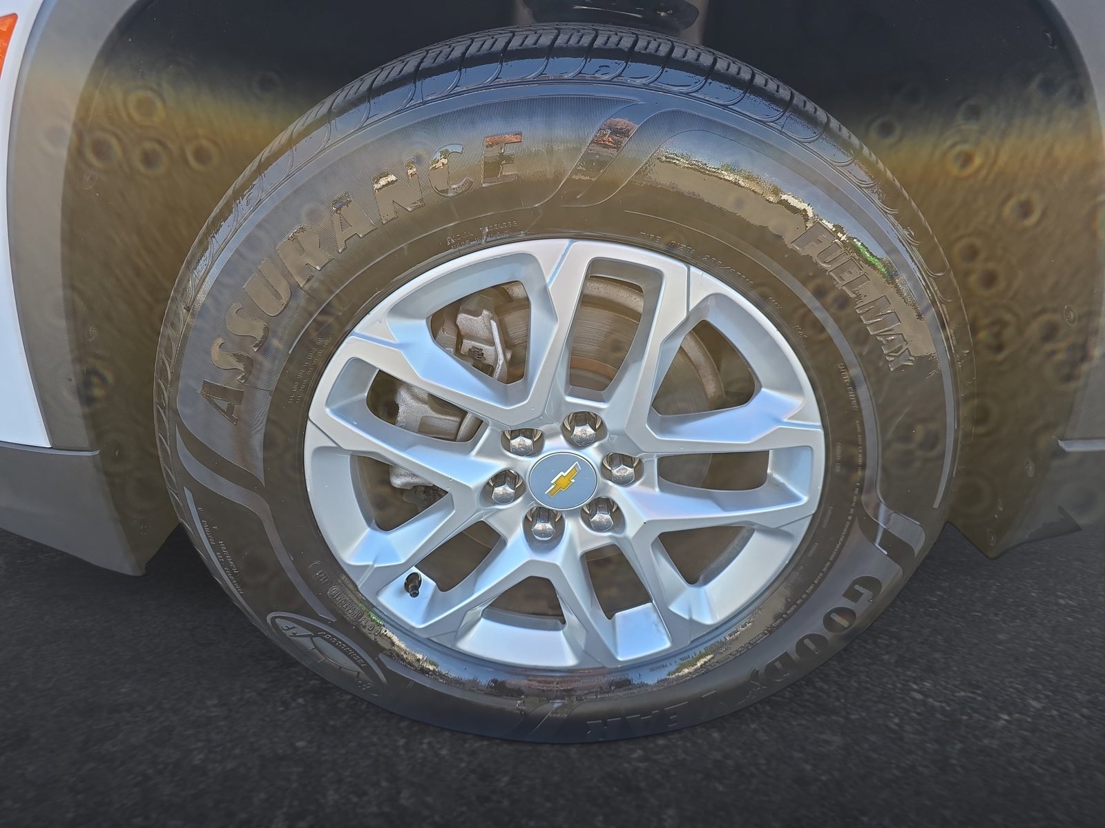 Certified 2023 Chevrolet Traverse LS AWD/4WD image 18