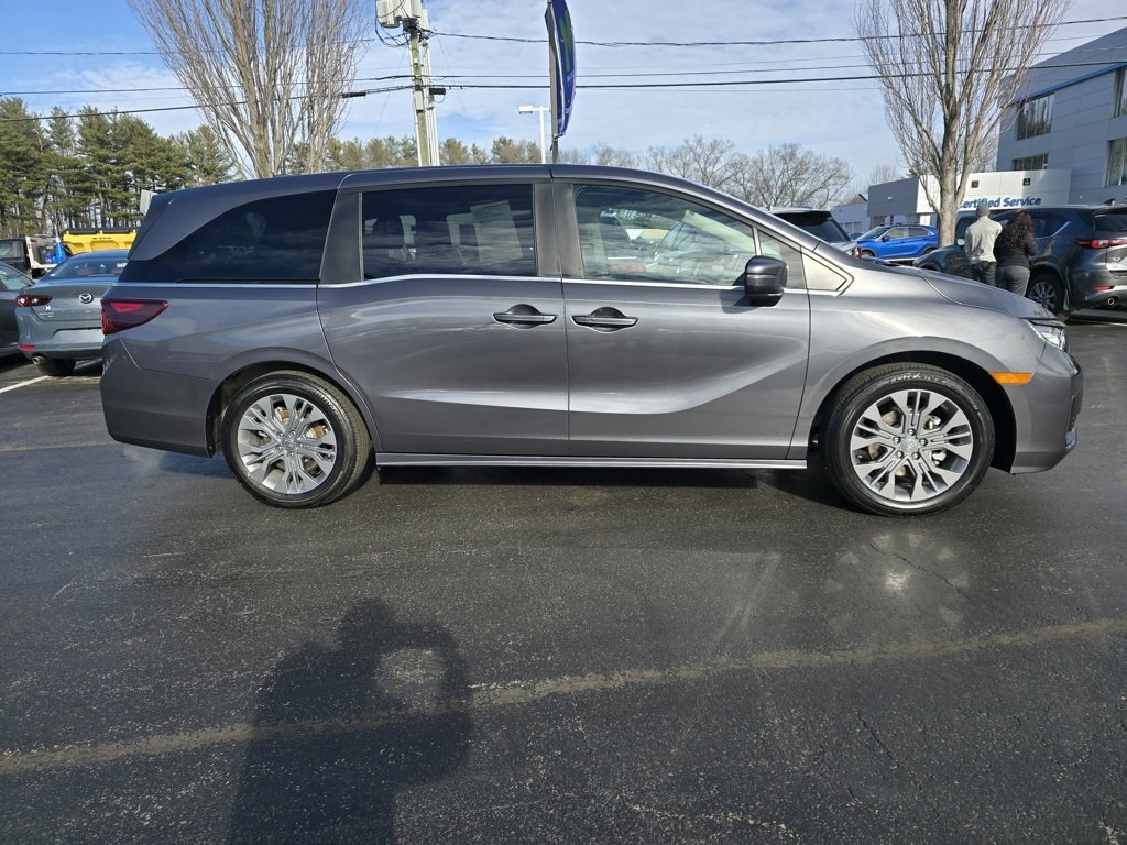Used 2025 Honda Odyssey Touring image 8