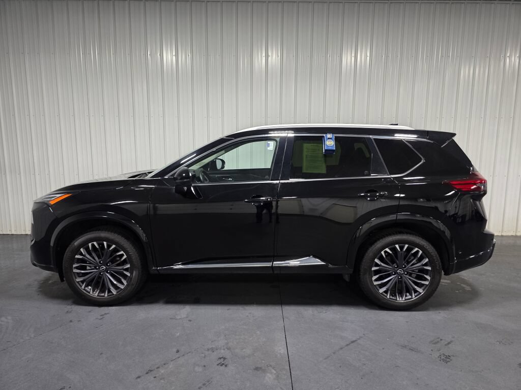 Used 2025 Nissan Rogue Platinum AWD/4WD image 4