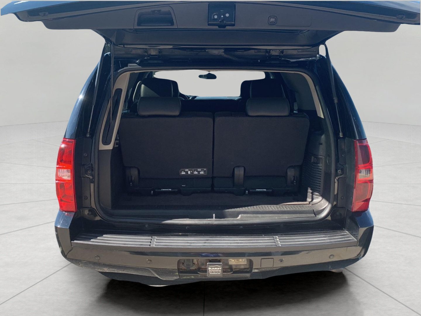 Used 2014 Chevrolet Tahoe LT w/ Luxury Package AWD/4WD image 26