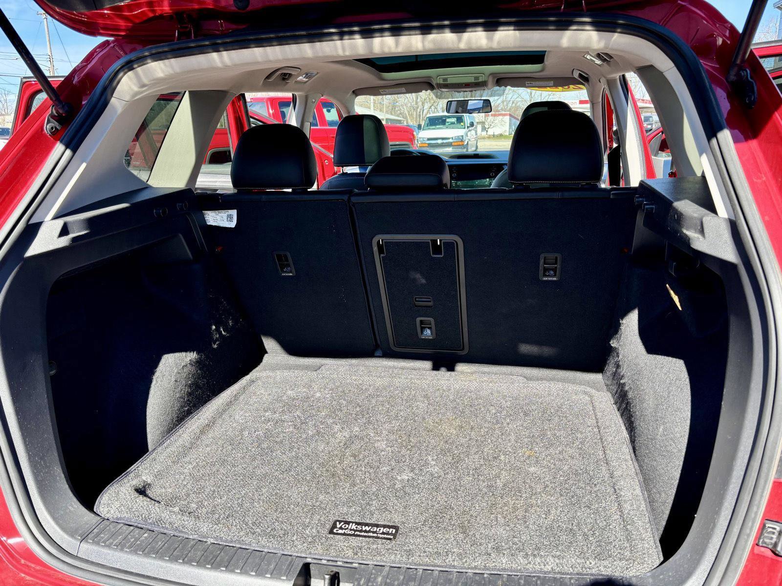 Used 2022 Volkswagen Taos SE image 11