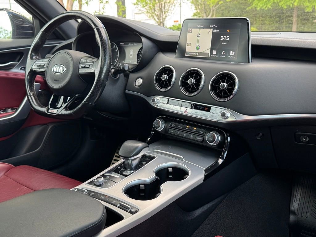 Used 2018 Kia Stinger GT2 AWD/4WD image 25
