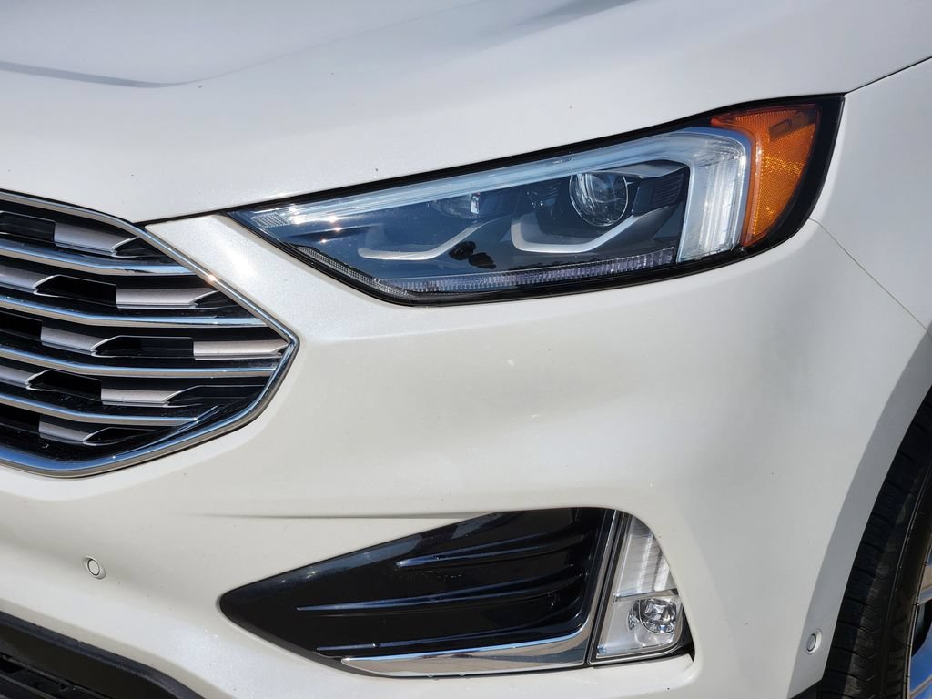 Used 2020 Ford Edge Titanium w/ Equipment Group 301A AWD/4WD image 11