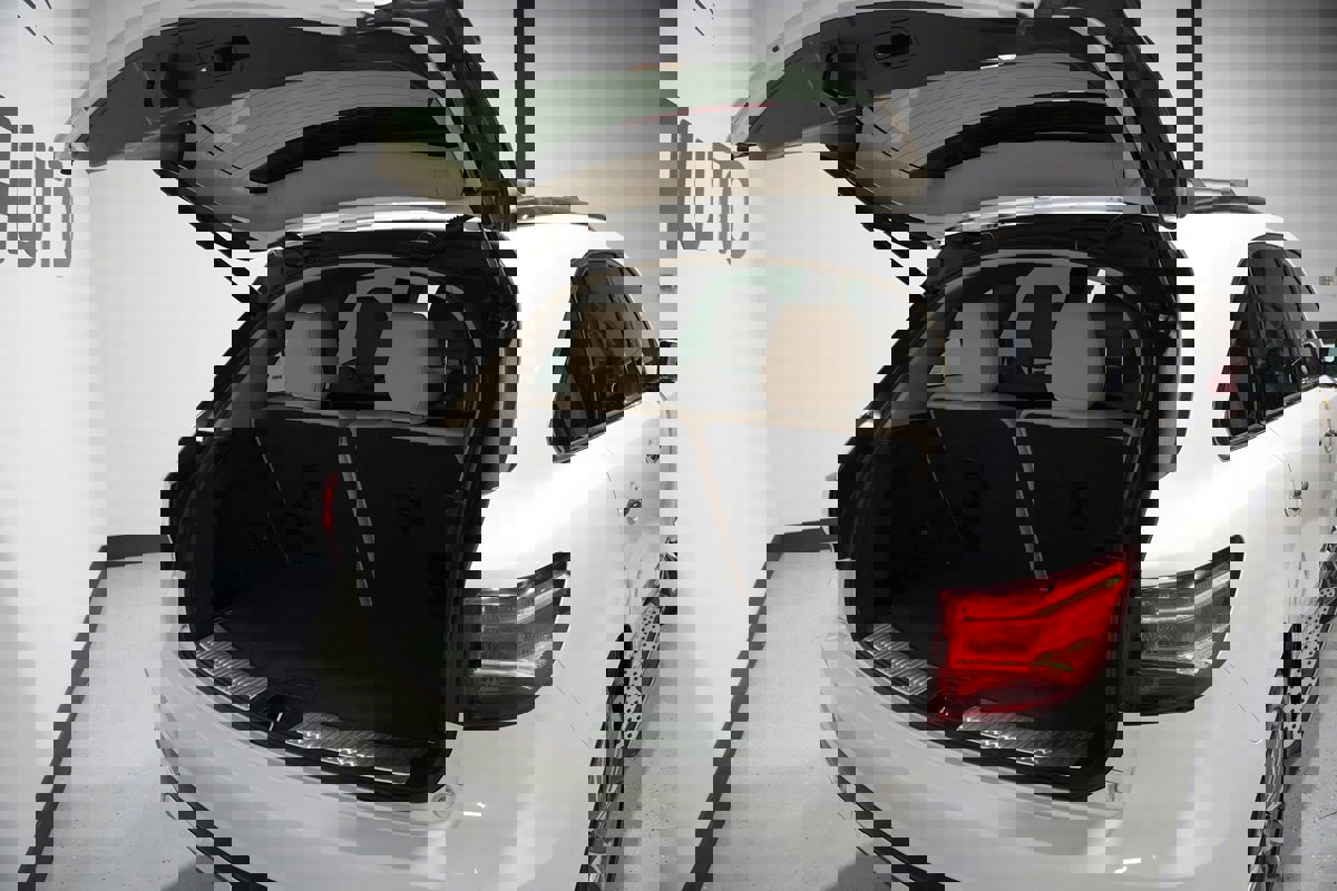 Used 2017 Acura MDX SH-AWD w/ Technology Package image 16