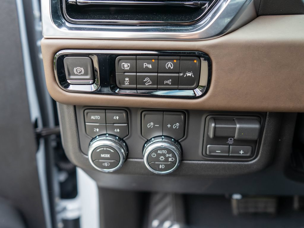 New 2026 GMC Yukon XL Denali Ultimate AWD/4WD image 22