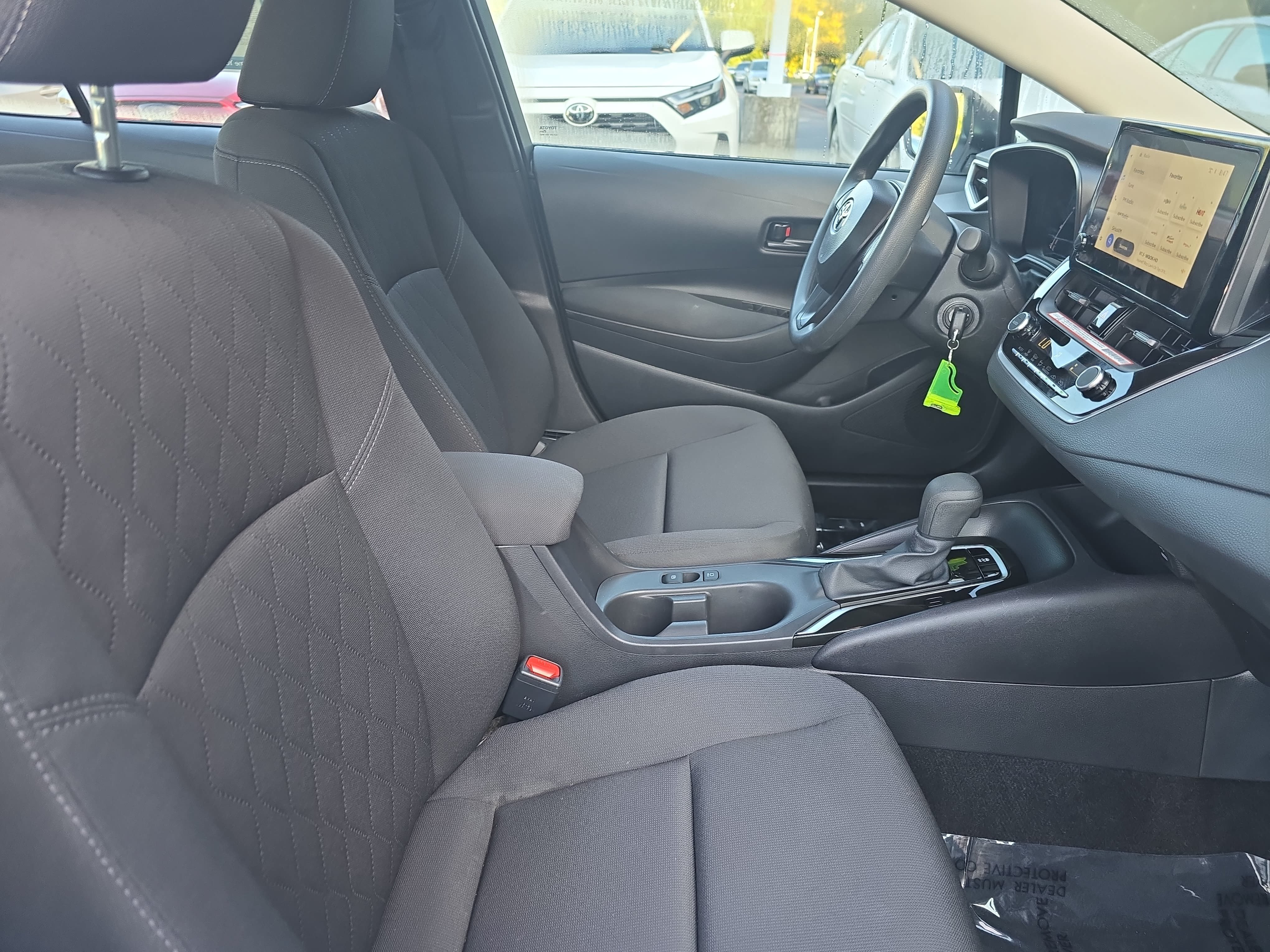Used 2026 Toyota Corolla LE FWD image 10