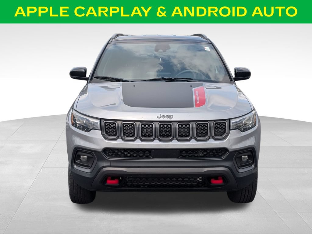Used 2023 Jeep Compass Trailhawk w/ Trailhawk Elite Group AWD/4WD image 3