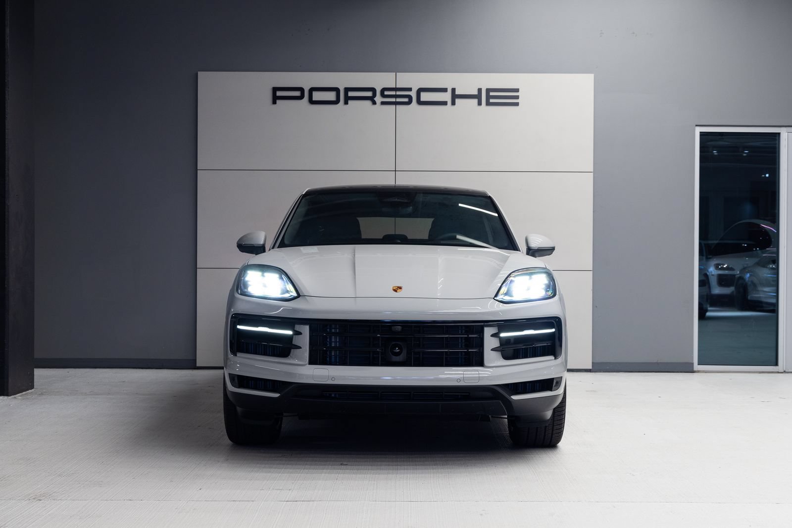 New 2026 Porsche Cayenne Coupe AWD/4WD image 10