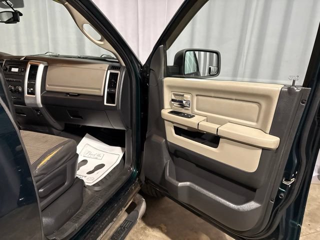 Used 2011 RAM 1500 Classic SLT AWD/4WD image 29