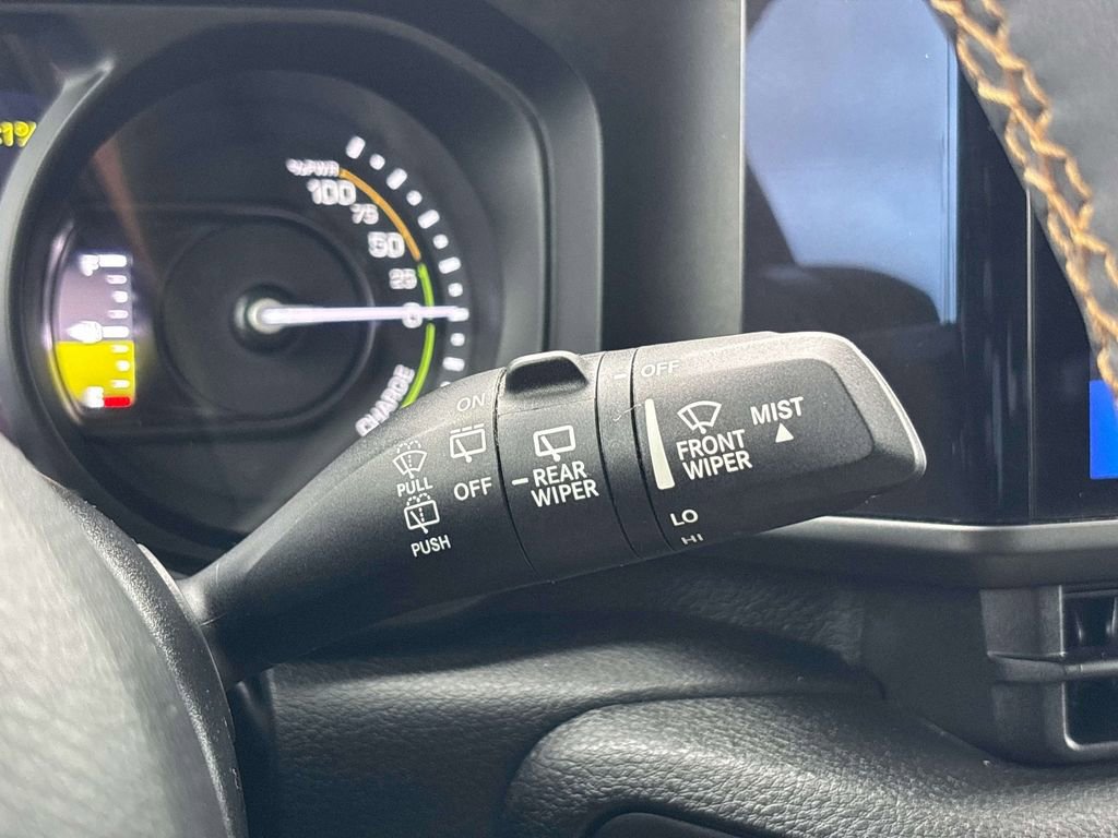 Used 2024 Jeep Wrangler Unlimited w/ Convenience Group AWD/4WD image 28