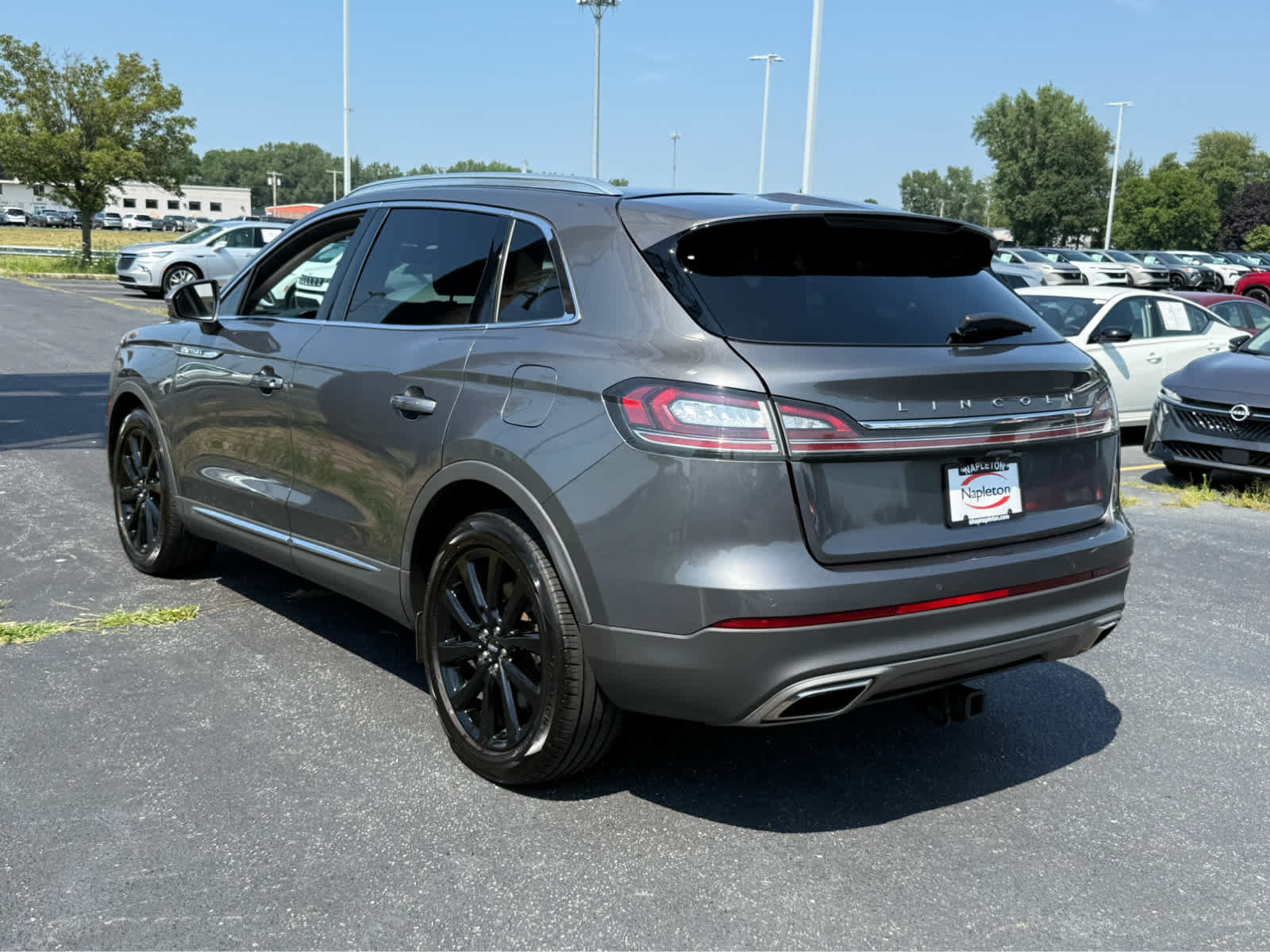 Used 2022 Lincoln Nautilus Reserve w/ Monochromatic Package AWD/4WD image 4