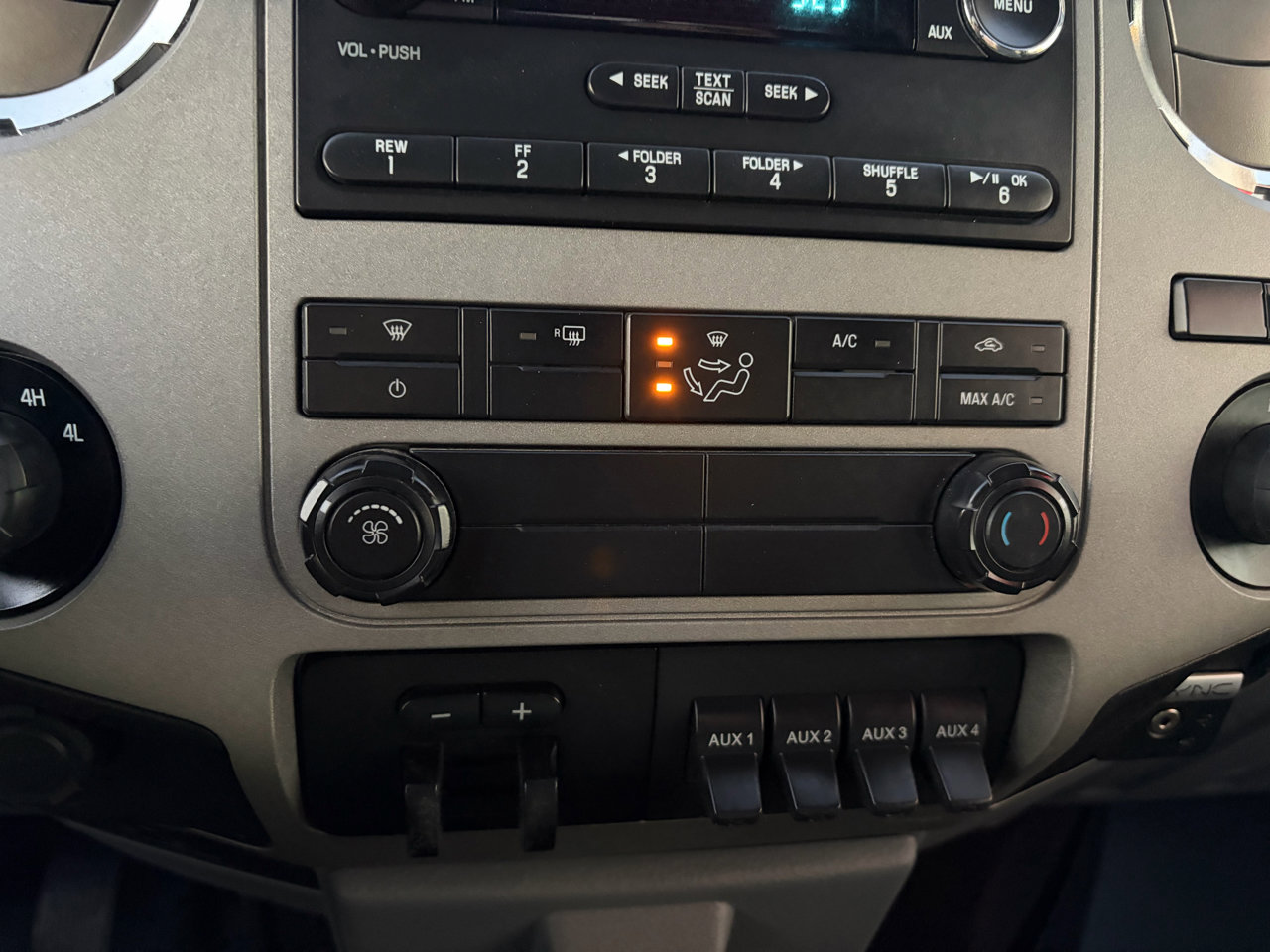 Used 2016 Ford F250 XLT w/ XLT Premium Package image 35