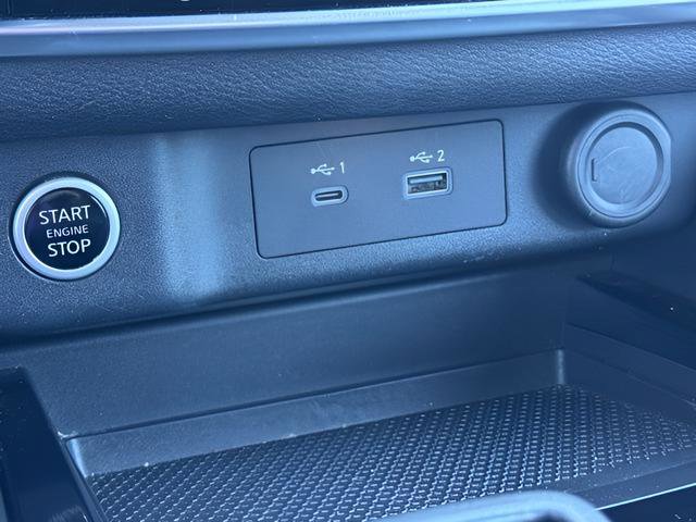 Used 2022 Nissan Rogue SV w/ SV Premium Package image 41