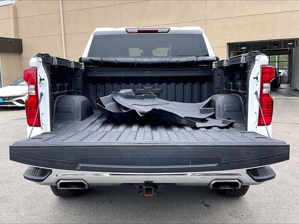 Used 2023 Chevrolet Silverado 1500 LT AWD/4WD image 31