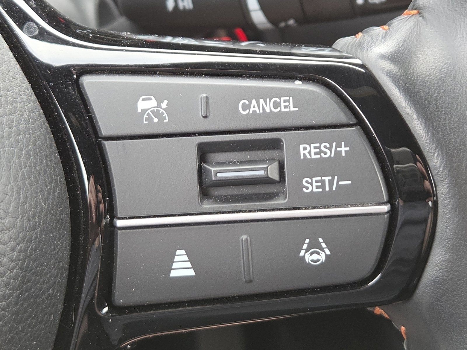 Used 2024 Honda HR-V Sport image 9