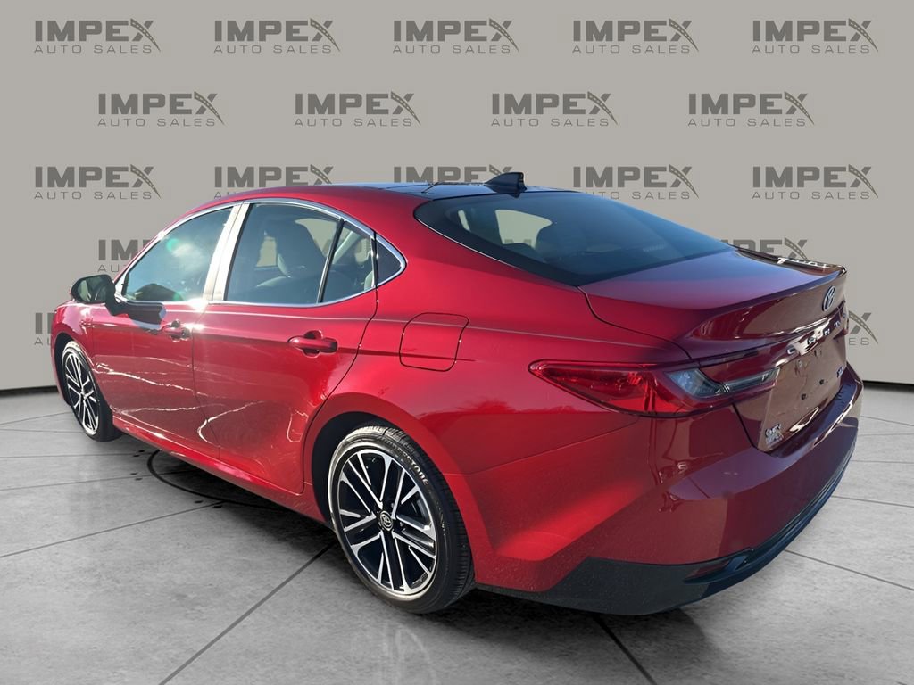 Used 2025 Toyota Camry XLE image 3