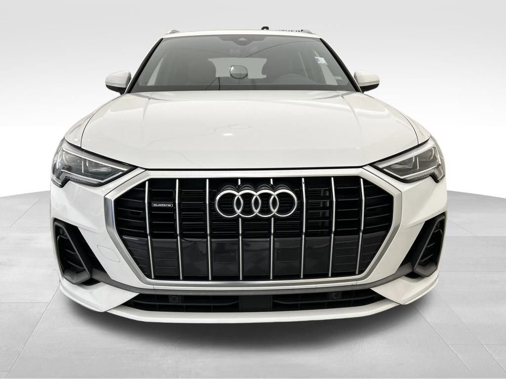 Used 2025 Audi Q3 2.0T Premium image 8