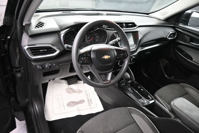 Used 2023 Chevrolet TrailBlazer LT FWD image 21