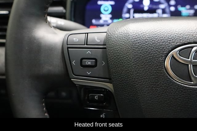 Used 2025 Toyota Camry XLE FWD image 23